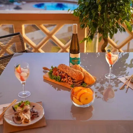 Апартаменты Paradise Seaview Адехе