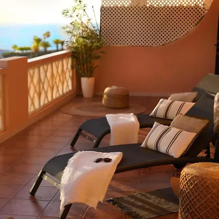 Paradise Seaview Апартаменты