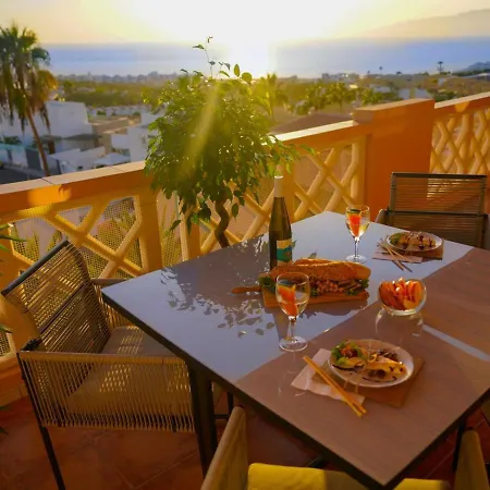 Paradise Seaview Апартаменты