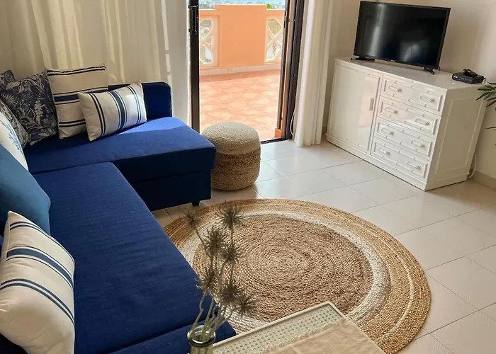 Paradise Seaview * אדחה