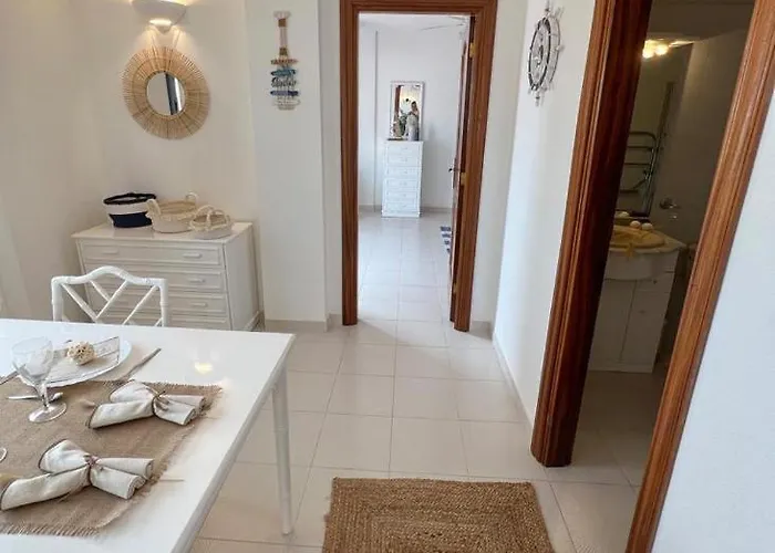 Paradise Seaview * אדחה