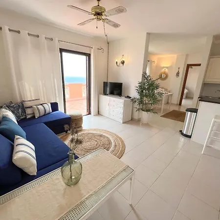 Paradise Seaview אדחה