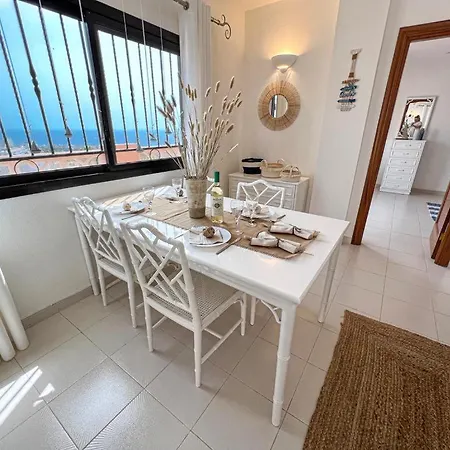 Paradise Seaview Apartman *