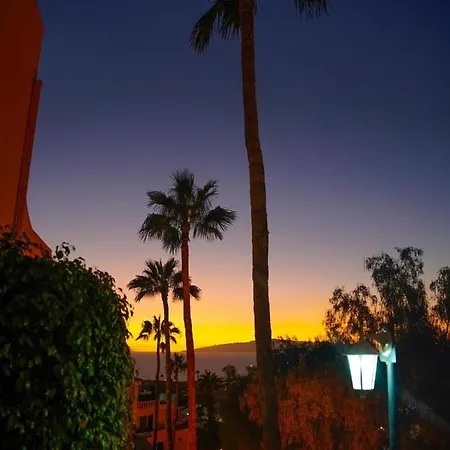 Paradise Seaview Apartamento *